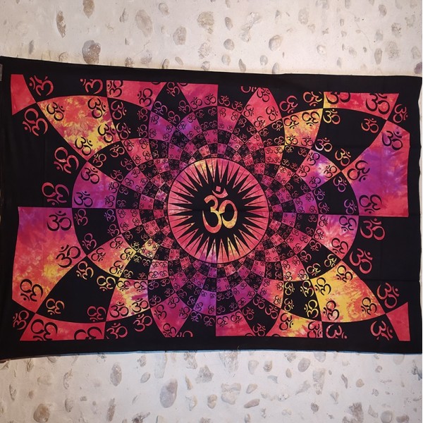 Tenture Aum ou Om – textile mural en Coton – Fabrication artisanale en Inde