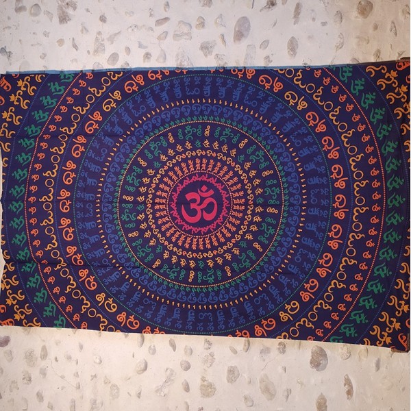 Tenture Aum ou Om – textile mural en Coton – Fabrication artisanale en Inde