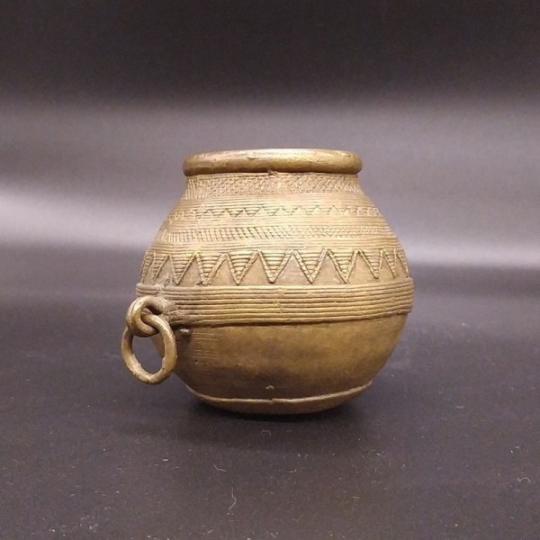 Pot ancien en bronze de jungle pour mesure de riz – Antiquité indienne Orissa (Inde )