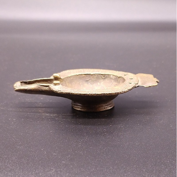 Lampe à huile en bronze de jungle – Antiquité d’Orissa (Inde)