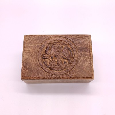 Coffret en bois de manguier avec motif éléphant gravé sur le dessus
