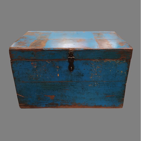 Coffre en teck ancien peint en bleu – Design épuré & rustique (Inde)