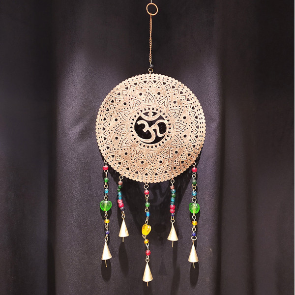 Carillon clochette mandala et Om Aum en métal – Artisanat traditionnel indien