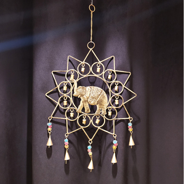 Carillon éléphant en métal – Fleur de lotus et petites clochettes, artisanat indien