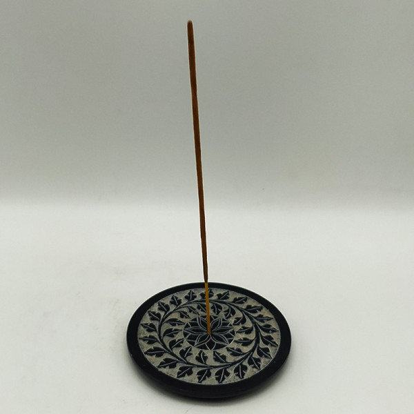 Brûleur à encens en pierre gravée d'un mandala - artisanat Inde
