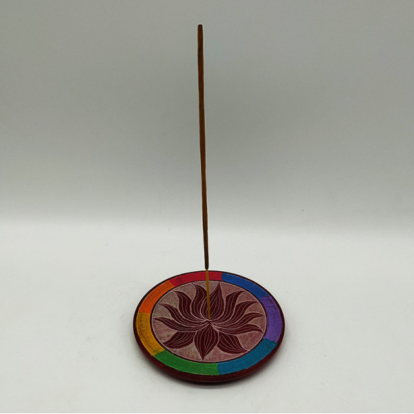 Brûleur d’encens rond en pierre gravée d'une fleur de lotus – artisanat indien