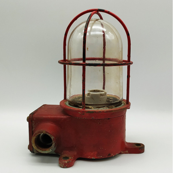 Lampe de coursive maritime ancienne