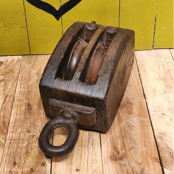 Poulie double maritime ancienne en bois avec œil et roues en acier