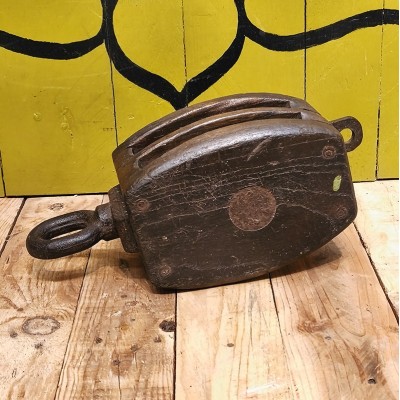 Poulie double maritime ancienne en bois avec œil et roues en acier