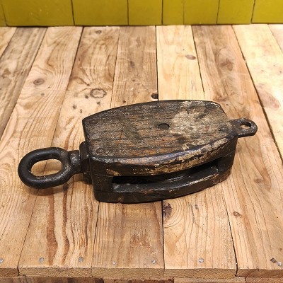 Poulie double maritime ancienne en bois avec œil et roues en acier