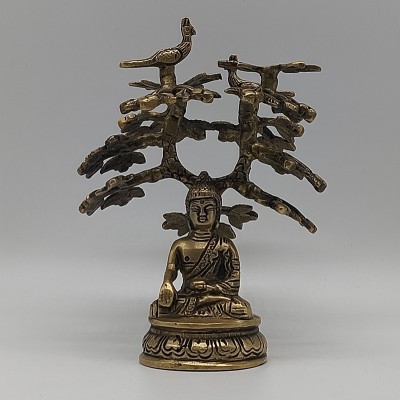 Bouddha sous l’arbre de Bodhi.