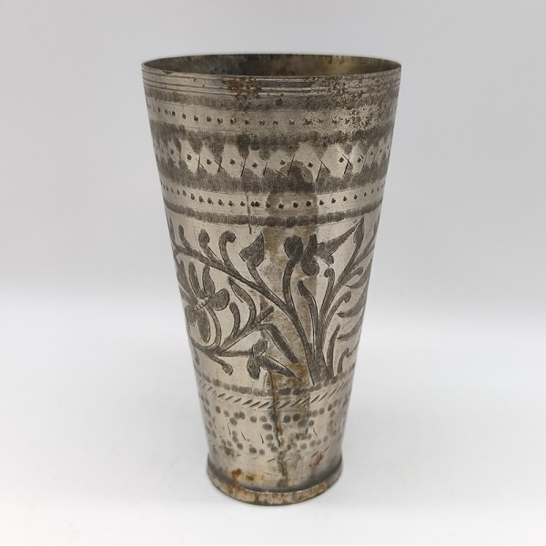 Verre à Lassi ancien en métal indien – Artisanat traditionnel de l’Inde