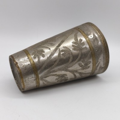 Verre à lassi ancien en métal indien – artisanat traditionnel de l’Inde