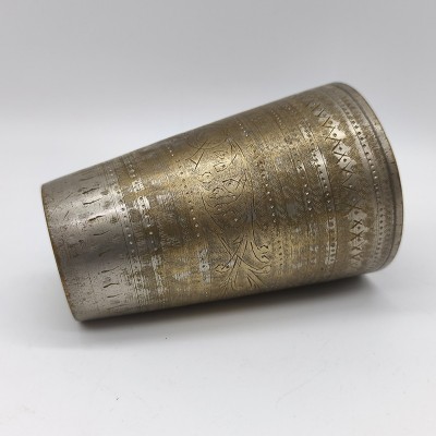 Verre à lassi ancien en métal indien – artisanat traditionnel de l’Inde