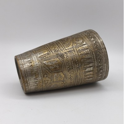 Verre à lassi ancien en métal indien – artisanat traditionnel de l’Inde