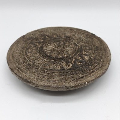 Moule à galette ancien en pierre noire sculptée – artisanat traditionnel indien