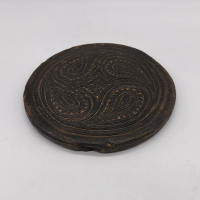 Moule à galette ancien en pierre noire sculptée – artisanat traditionnel indien