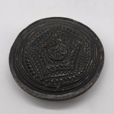 Moule à galette ancien en pierre noire sculptée – artisanat traditionnel indien