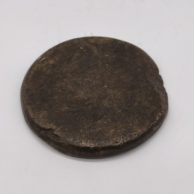 Moule à galette ancien en pierre noire sculptée – artisanat traditionnel indien