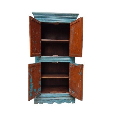 Petite armoire indienne 4 portes turquoise dans une décoration intérieure